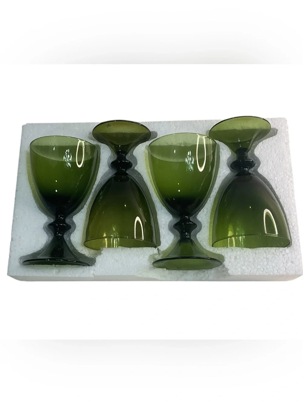 Diane von Furstenberg Avocado Green High Rise White Wine Glasses 7oz Set of 8 D